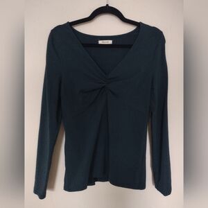 Twist-Front long sleeve tee